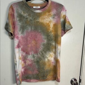 Tres Bien Multicolor Tie-Dye Short Sleeve Tee